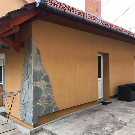 Jazmin Apartmanok Morahalom Exterior photo