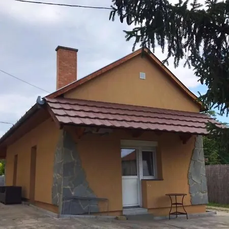 Jazmin Apartmanok Morahalom Exterior photo