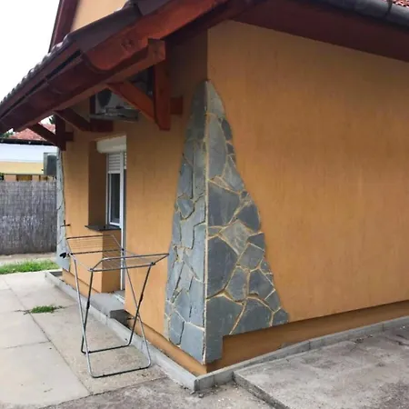Jazmin Apartmanok Morahalom Exterior photo